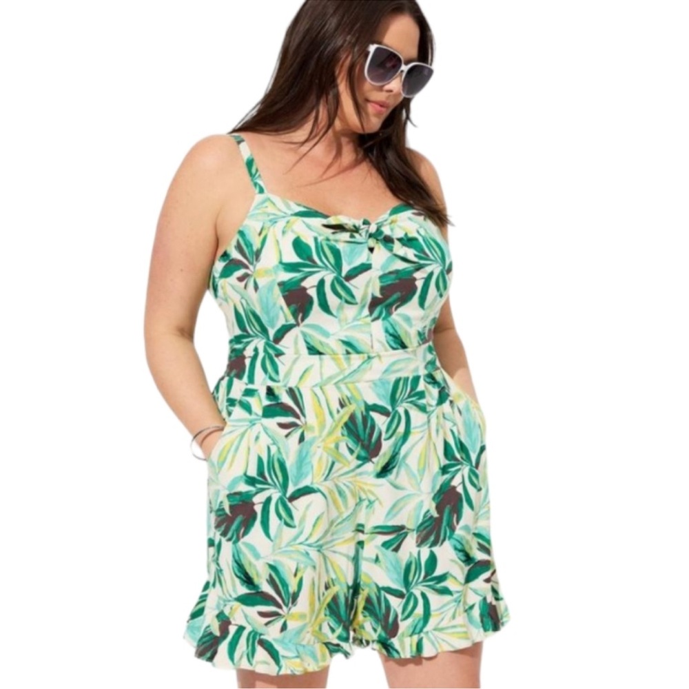 NWT Torrid Challis Tie-Front Romper Size 4X Painted Tropical Print Sleeveless